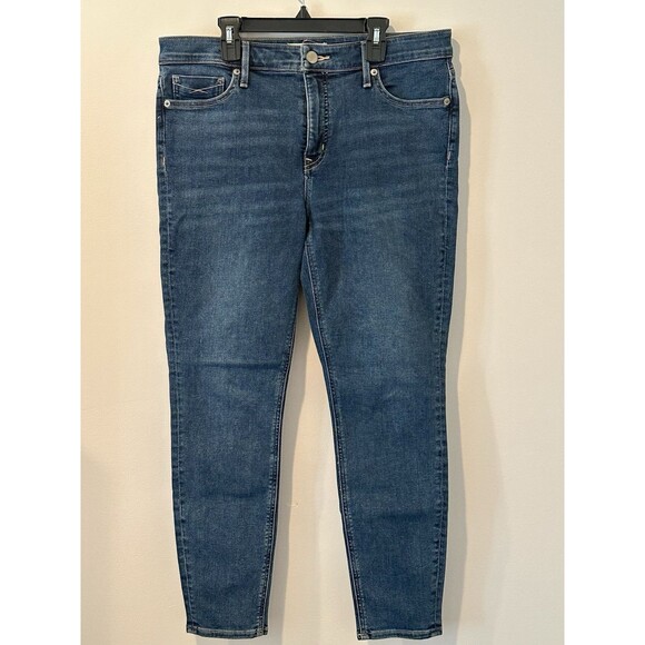 Revtown Decade Denim Medium Wash Skinny Jeans Size 31 EUC!!! - Picture 2 of 7